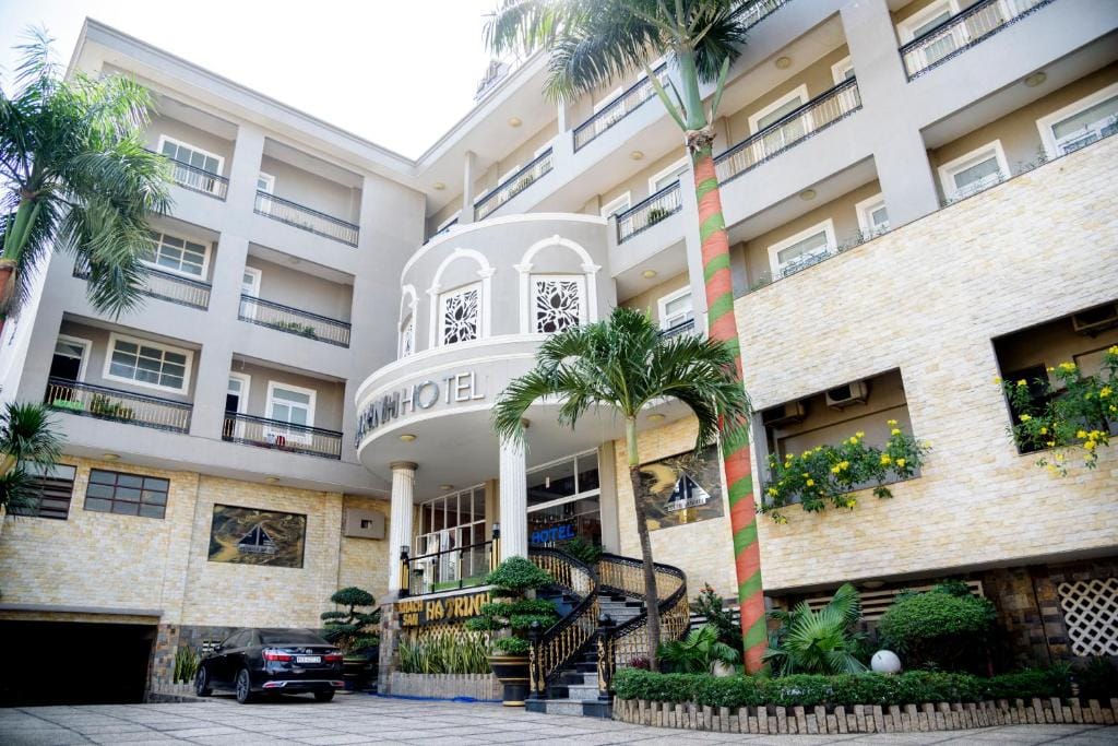 Ha Trinh Hotel — 1