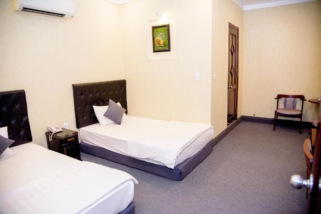 Ha Trinh Hotel — 2