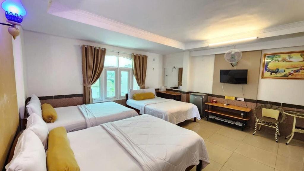 Ngoc Son Hotel — 2