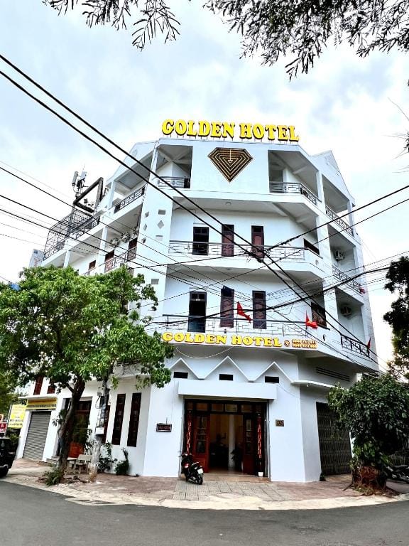Golden Hotel — 1