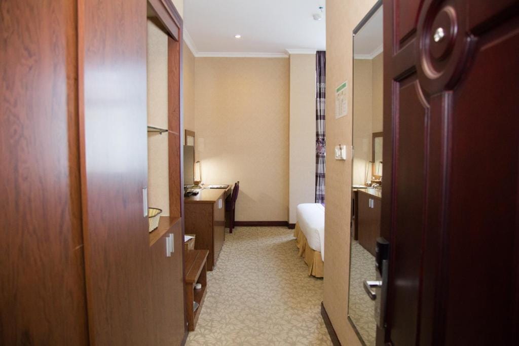 Hai Ba Trung Hotel & Spa — 3