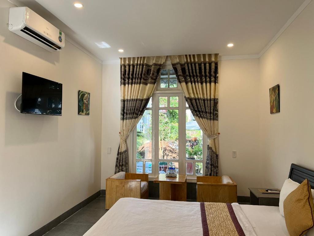 Khách sạn Hương Mê — 5
