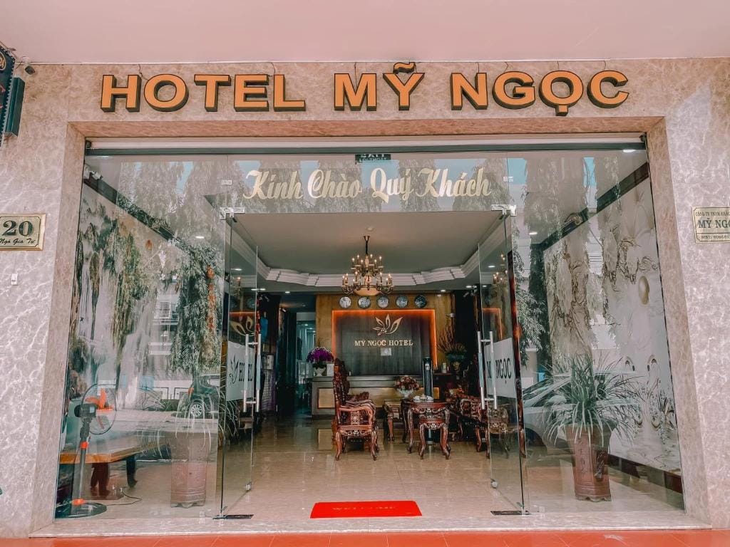 KHÁCH SẠN MỸ NGỌC — 1