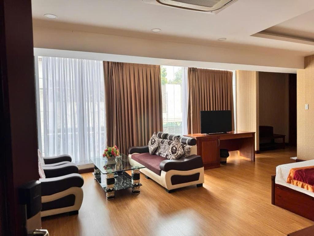 Klei Buon Ma Thuot City Centre Hotel — 4