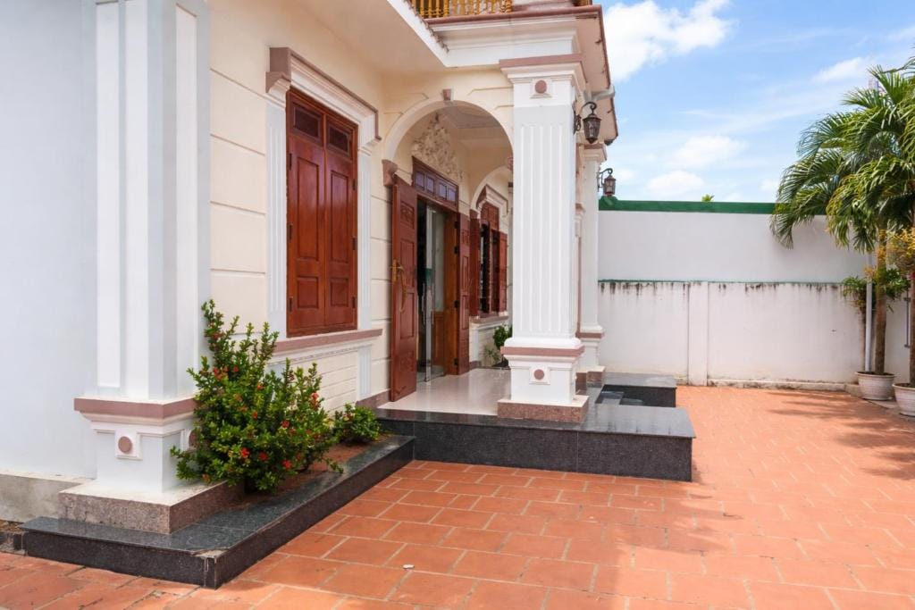 Nam Sơn Hotel Dak Lak — 5