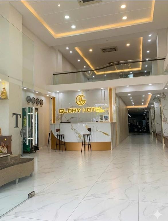 Glory Hotel — 5