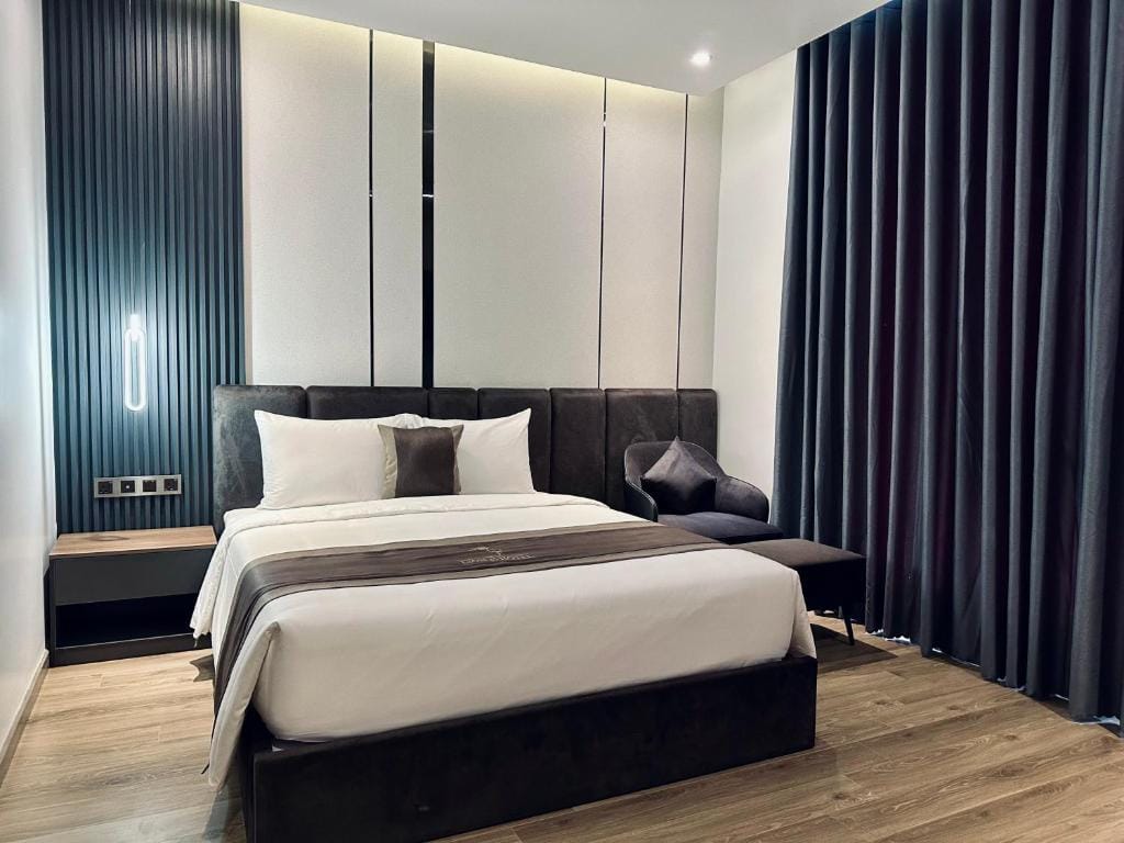 LION 15 Hotel — 1