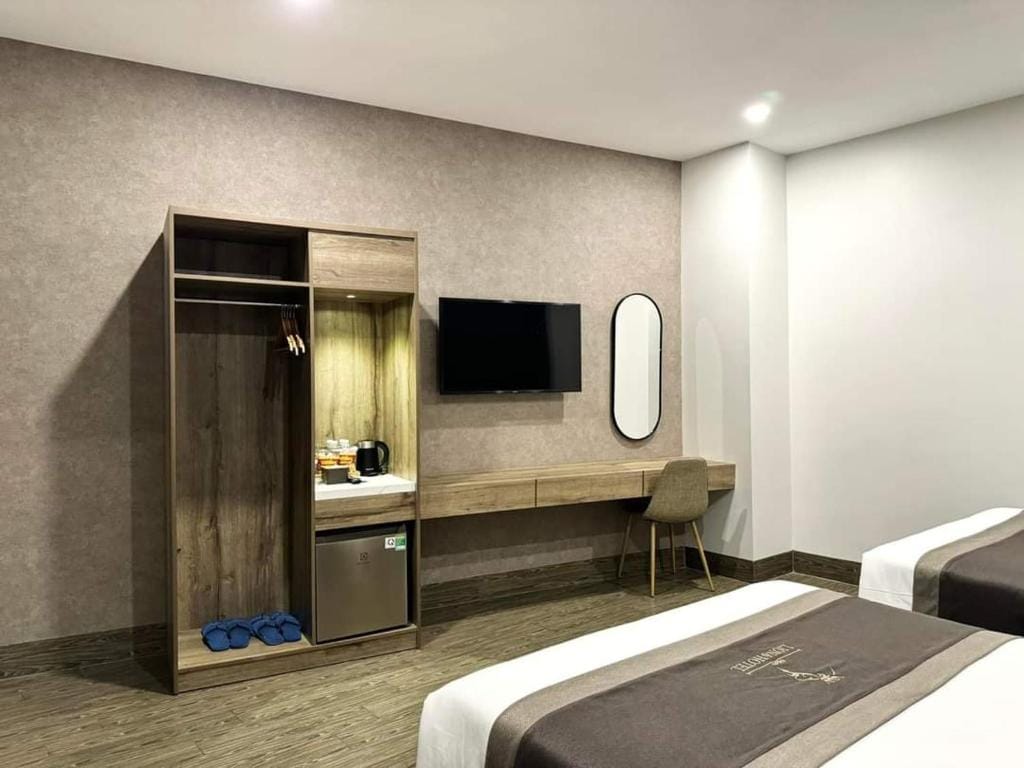 LION 6 HOTEL — 4