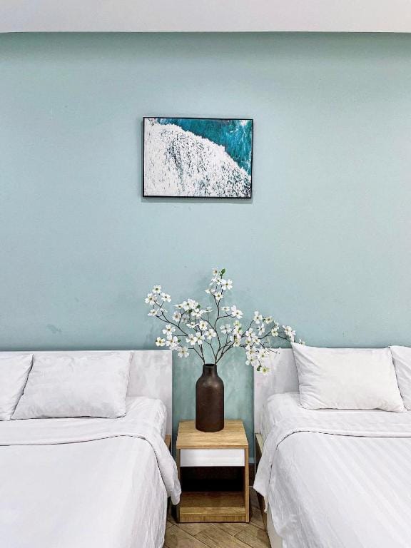 MIDMOST C22 Apartment — 2