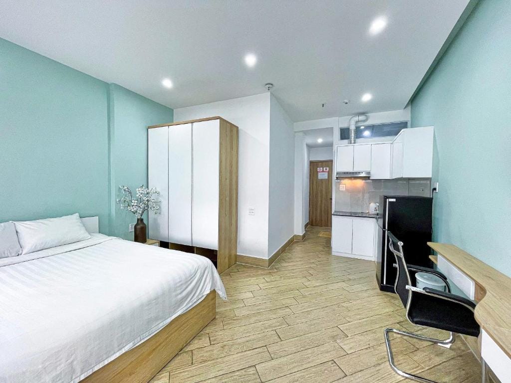 MIDMOST C22 Apartment — 4