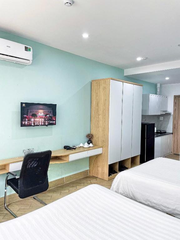 MIDMOST C22 Apartment — 5