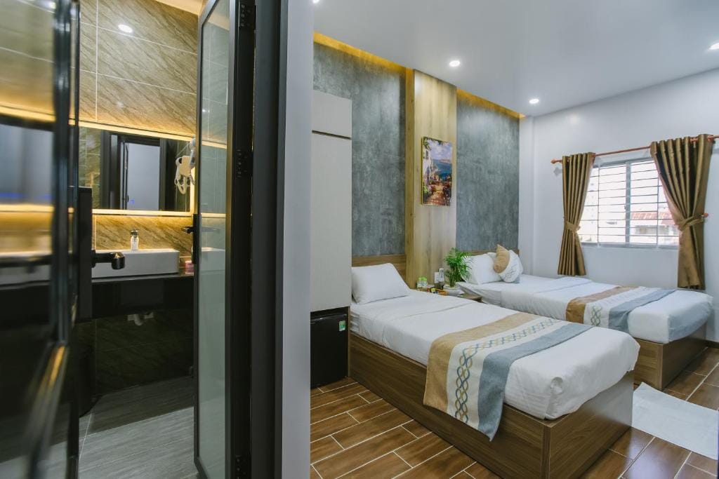 Peony Hotel — 2