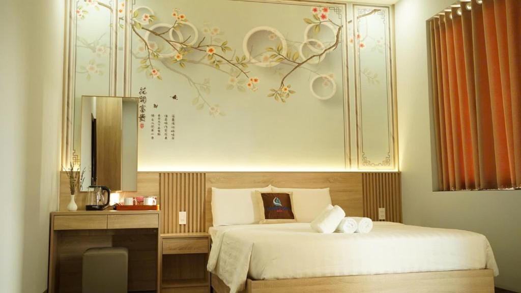 Trung Đông Hotel — 1