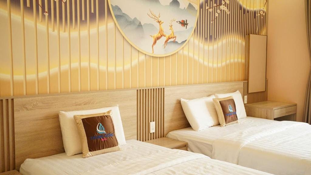Trung Đông Hotel — 4