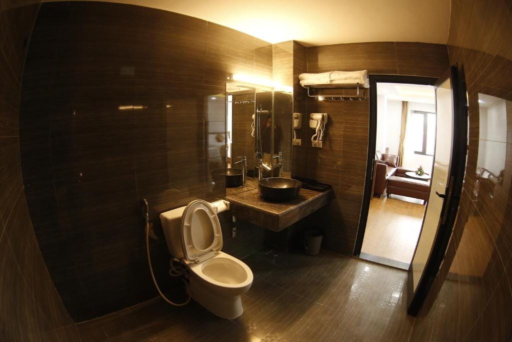Bảo Ngọc Diamond Hotel — 3