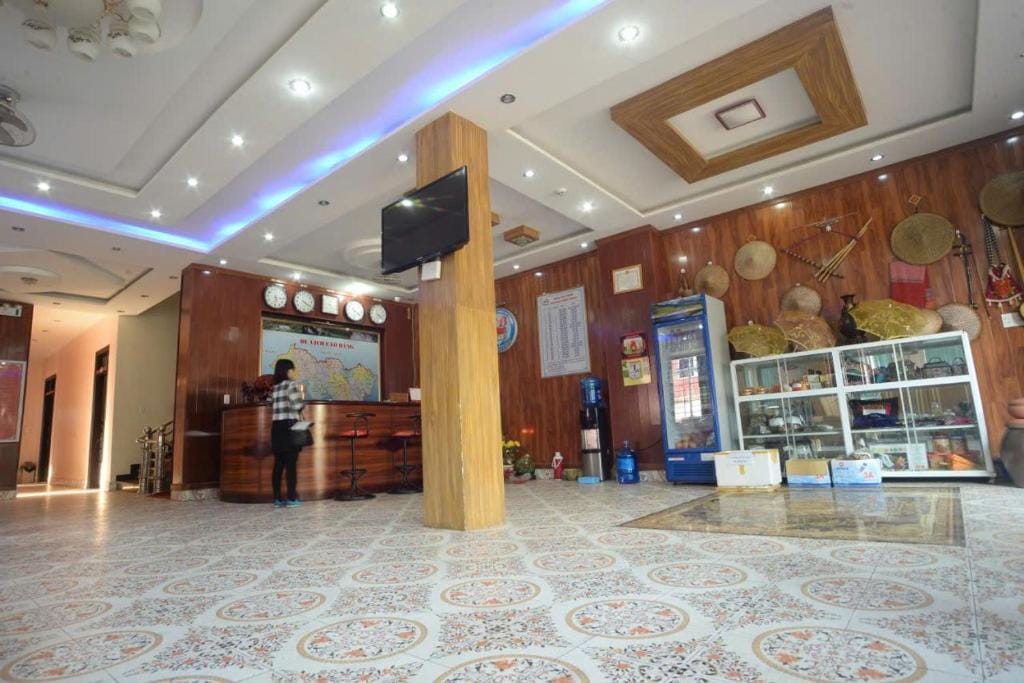 Khách sạn Á Đông — 3