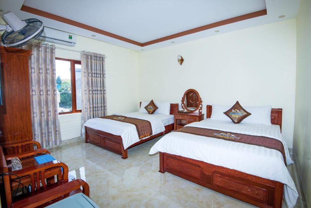 Ngoc Lan Hotel — 1