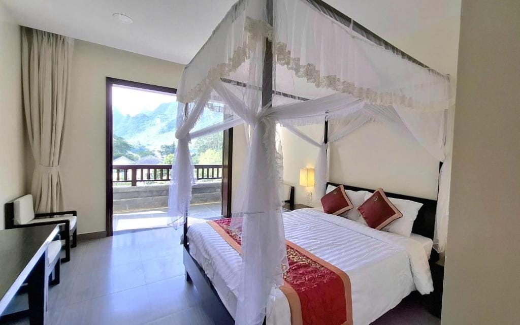 Sài Gòn - Bản Giốc Resort — 2