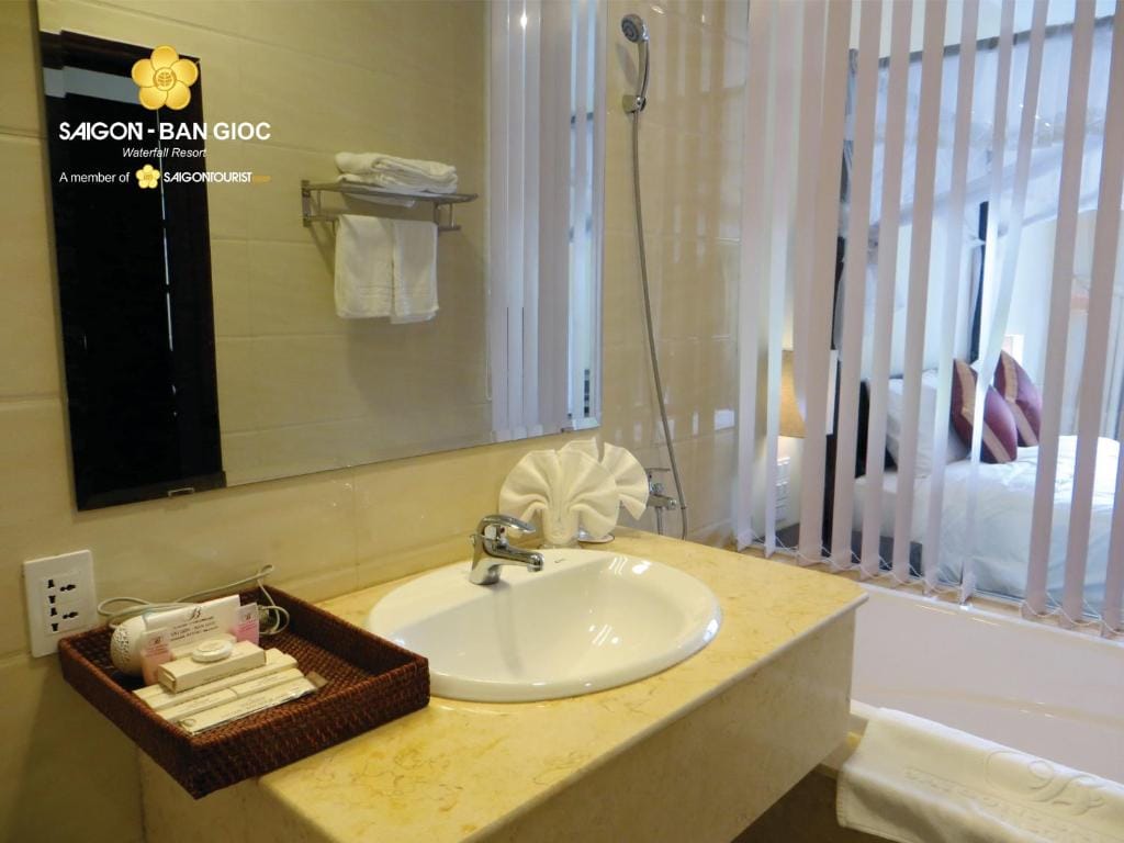 Sài Gòn - Bản Giốc Resort — 3