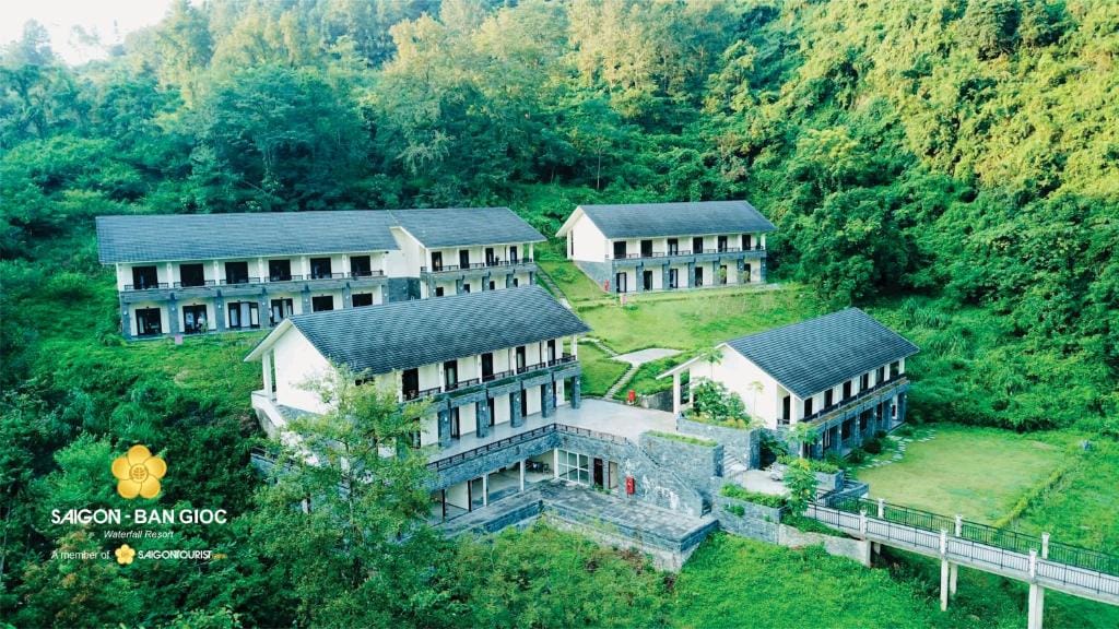 Sài Gòn - Bản Giốc Resort — 5