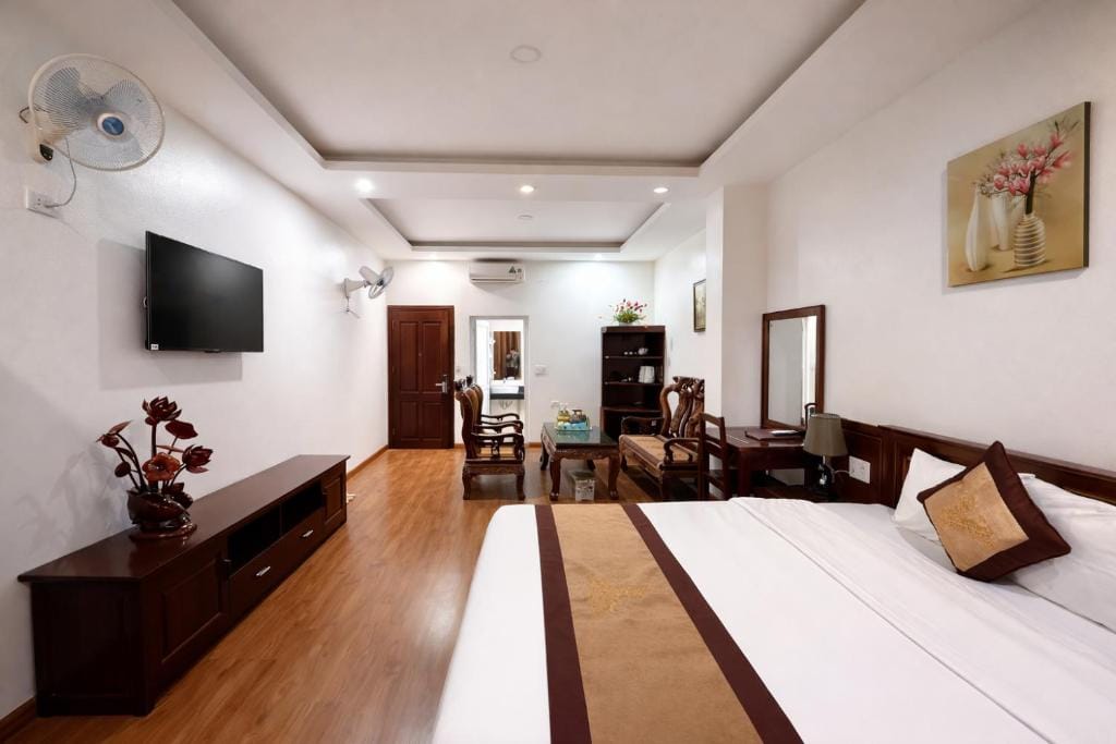 Sông Hiến Hotel Cao Bằng - Motorbike Rental — 4