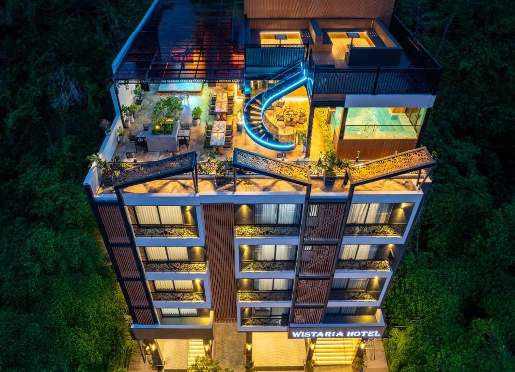 Cat Ba Wistaria Hotel- Jacuzzi Rooftop & Fitness — 1