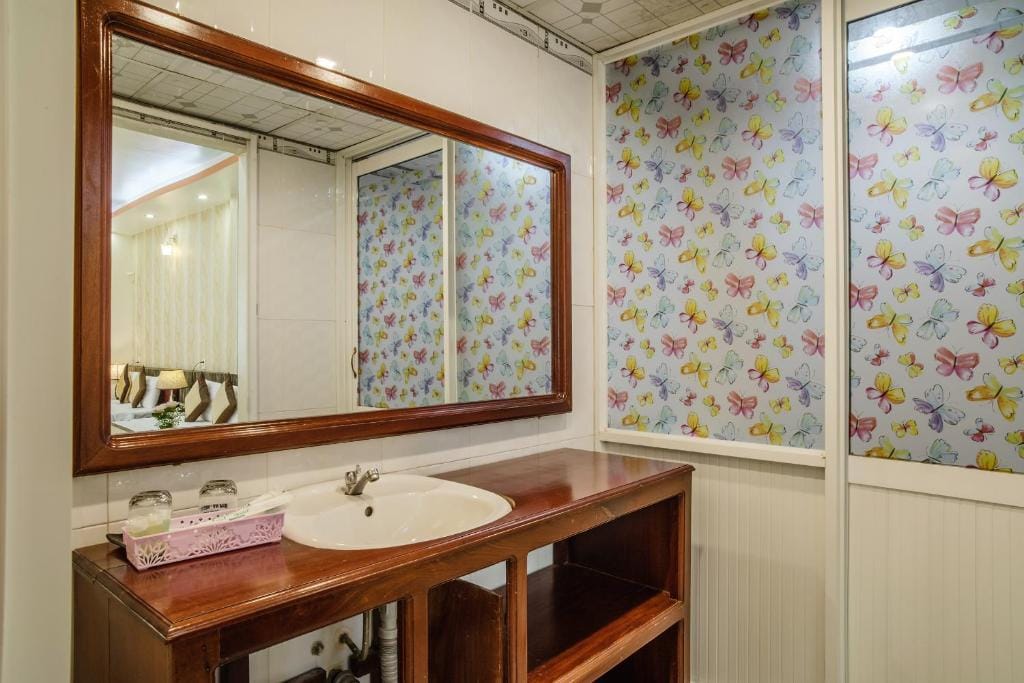 Dong Bao Hotel — 3