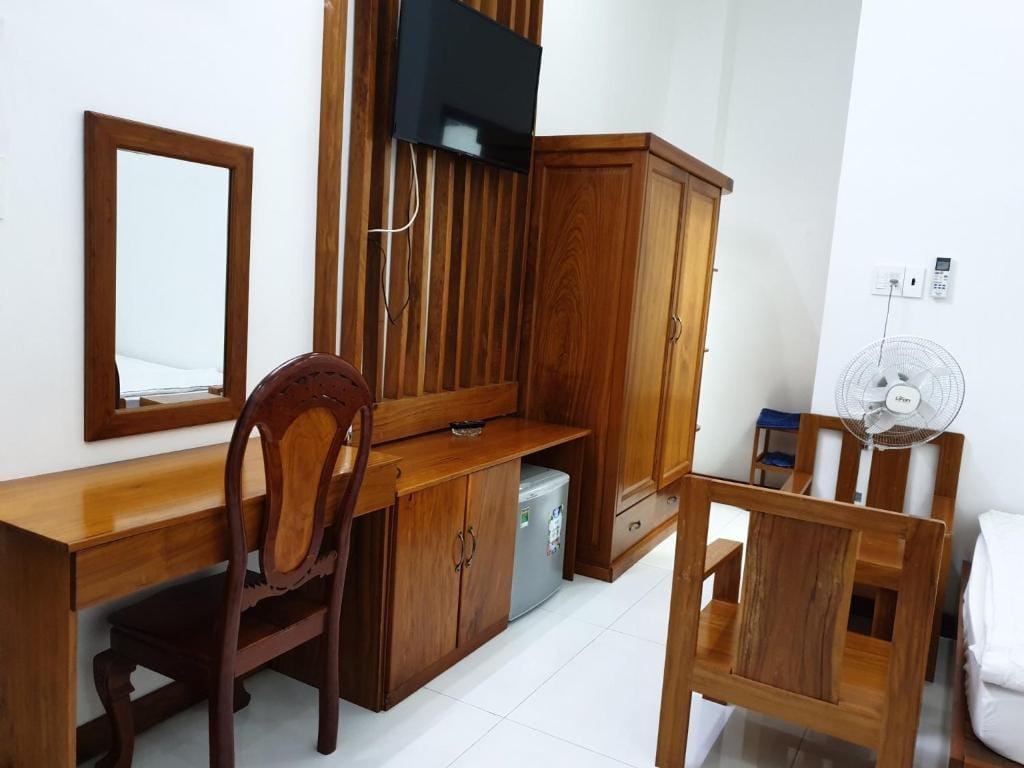 hotel đăng khôi 2 — 4