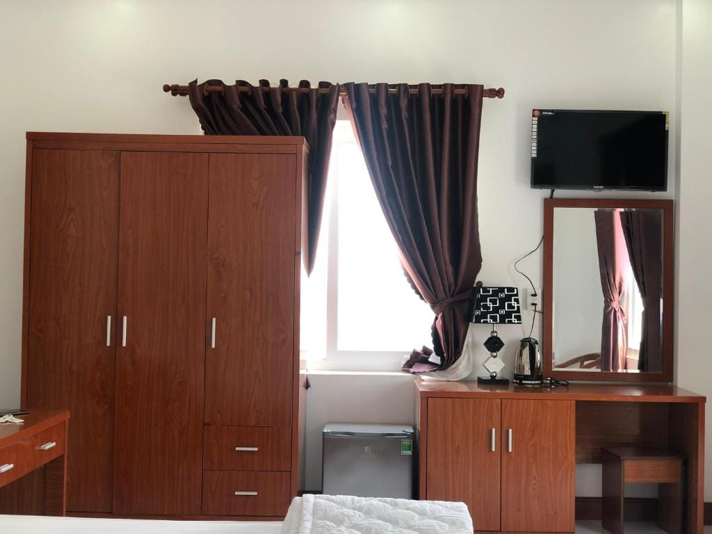 hotel đăng khôi 2 — 5