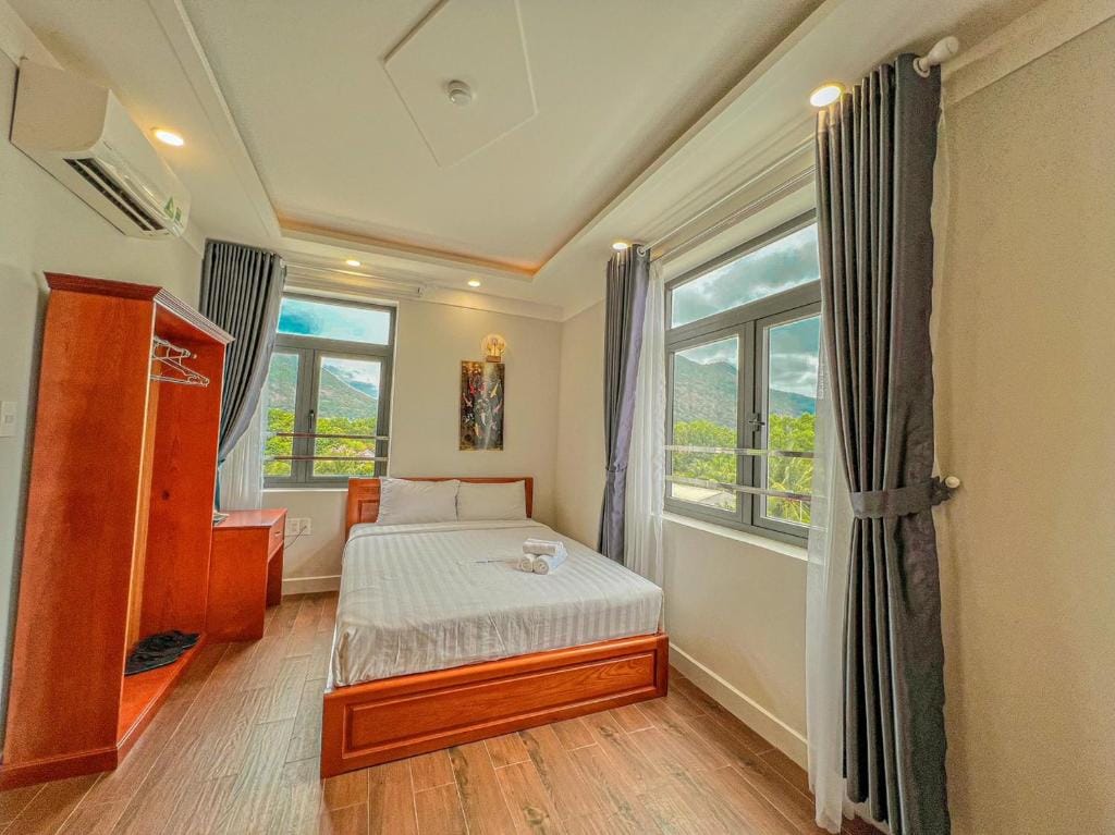 HẢI SƠN HOTEL — 2