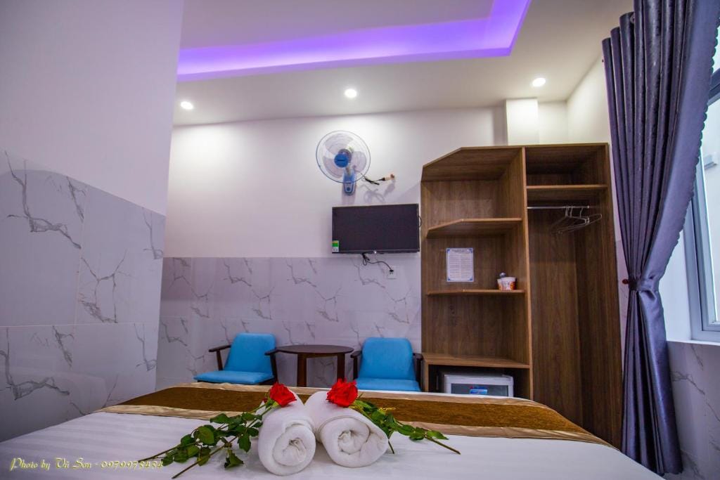 Hưng Khánh Hotel — 4