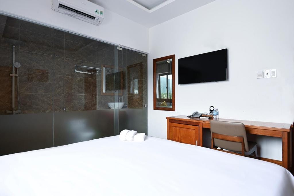 Kim Ngân Hotel — 4