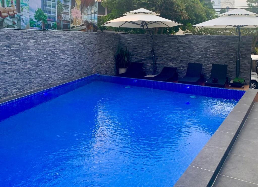 Maya Hotel 3 — 4