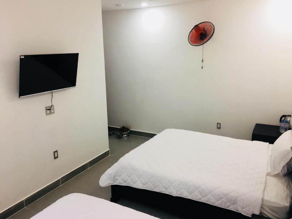 THAO LIEN HOTEL — 4