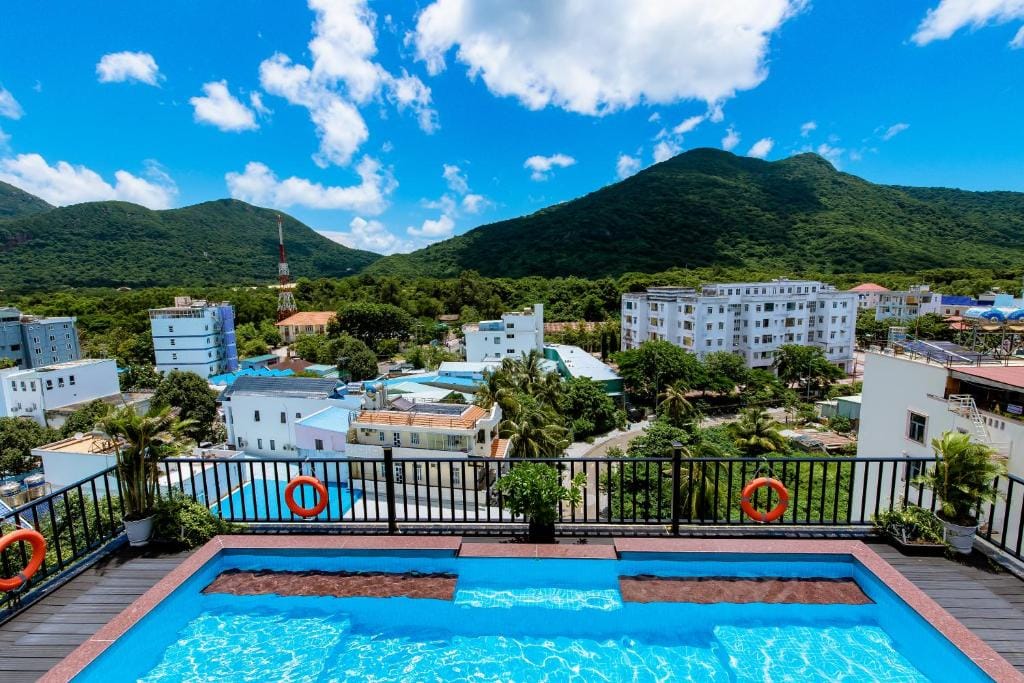 Tuấn Ninh Hotel II — 5
