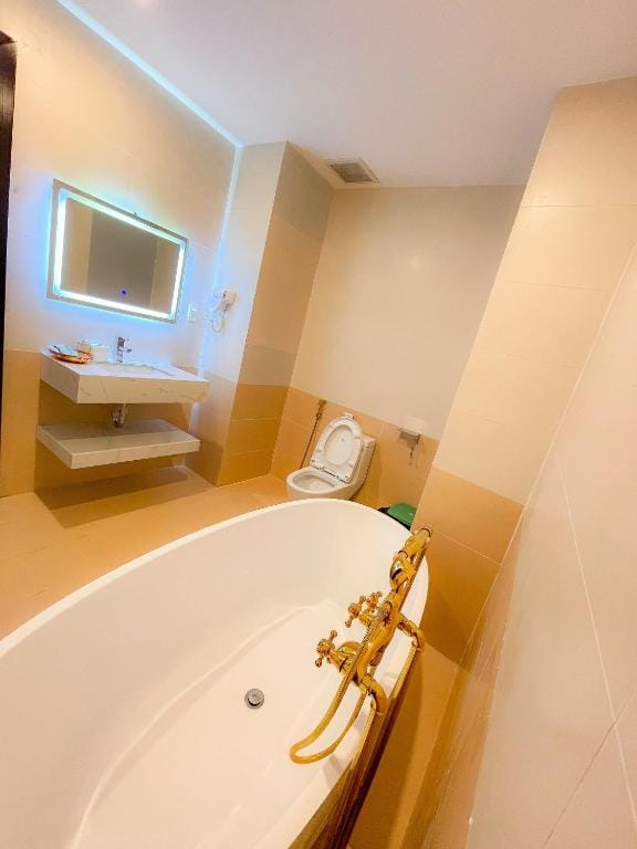 Huong Mai Hotel — 2