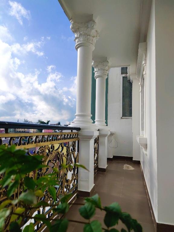 New Hampton Suits-Tam Xuan Centre Hotel — 4