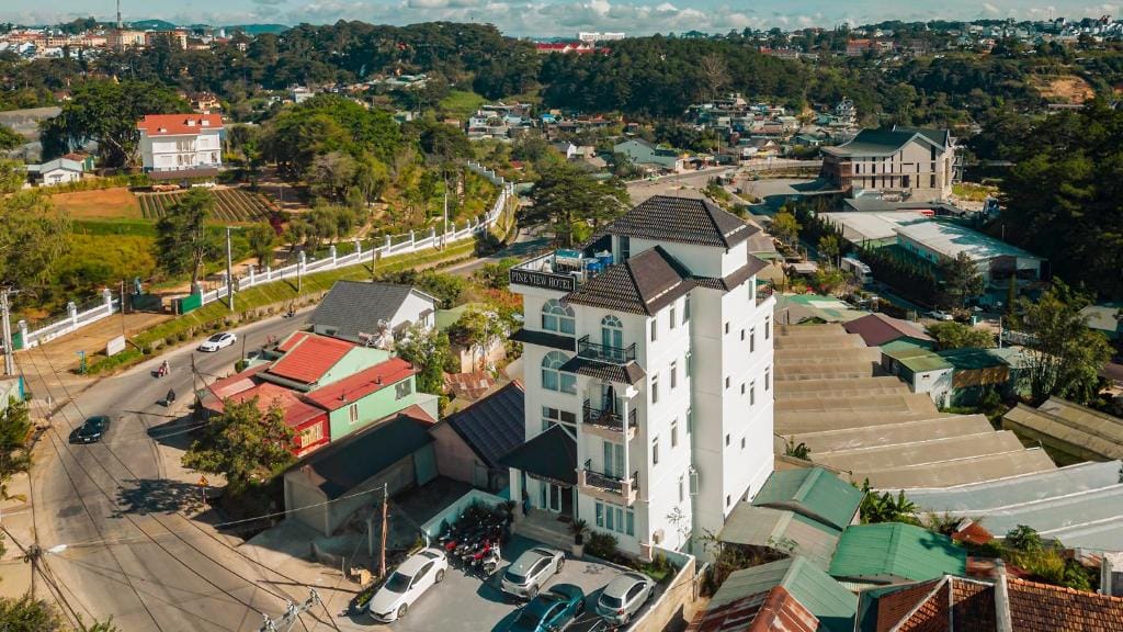 PINE VIEW Hotel Dalat — 2