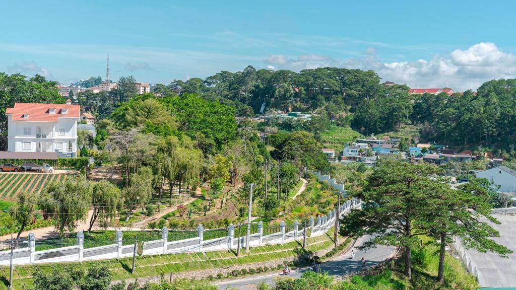 PINE VIEW Hotel Dalat — 4