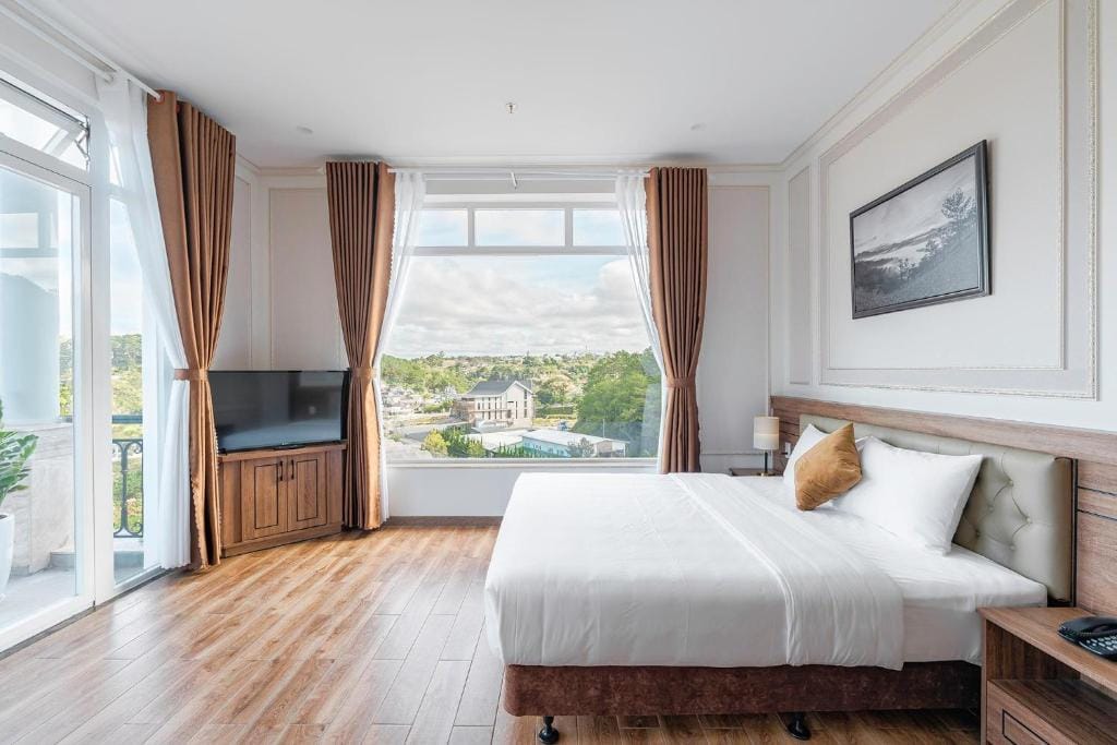 PINE VIEW Hotel Dalat — 5