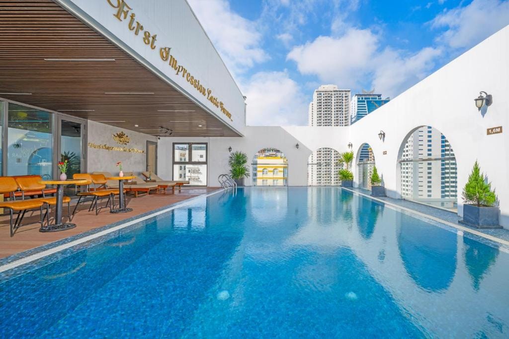 Golden Lotus Hotel Da Nang - Rooftop Bar Sea View — 1