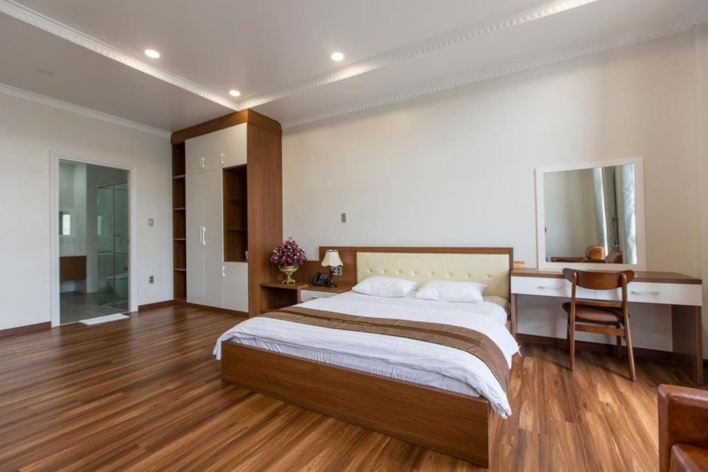Hoang Hung Hotel — 2