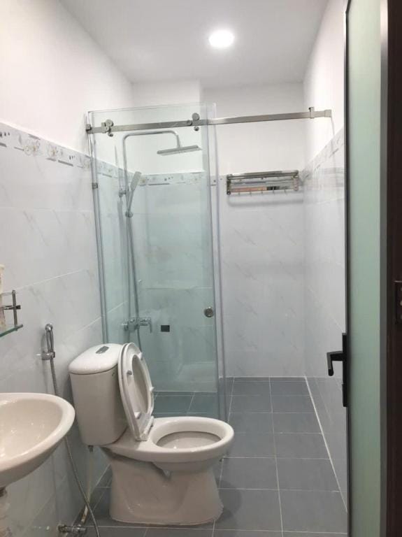 Hotel Hoa Cúc Phương Dĩ An - Bình Dương — 4