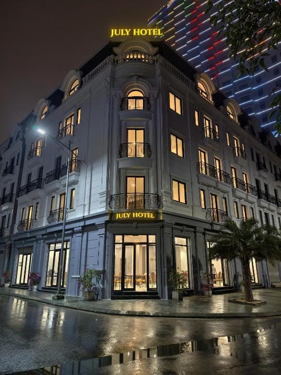 July Hotel Quang Binh - New Boutique Hotel in Quang Tri