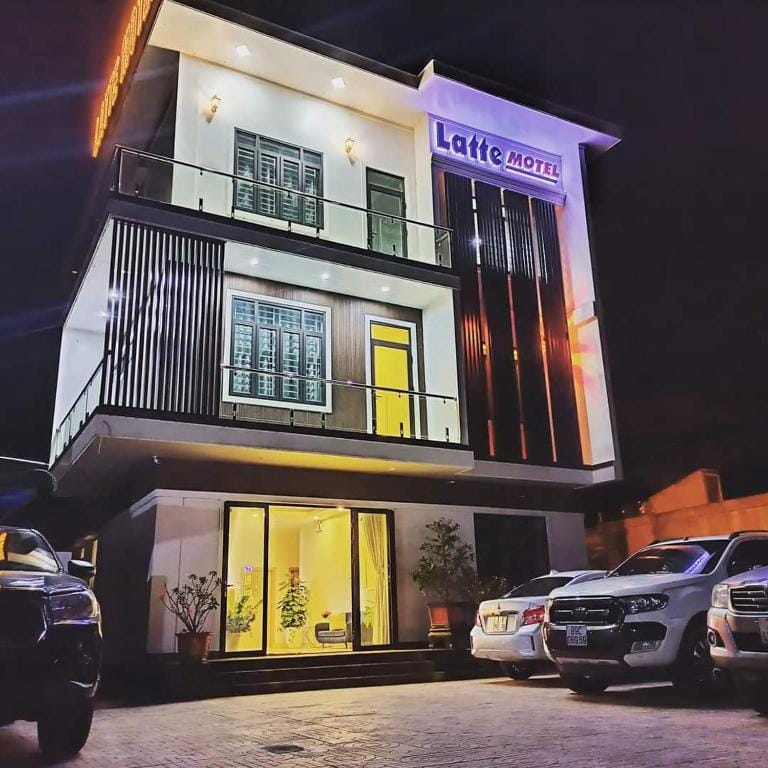 Latte Motel — 1