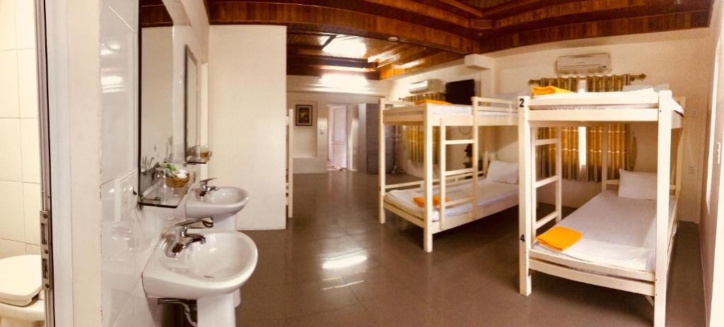 Nam Long Hotel — 2