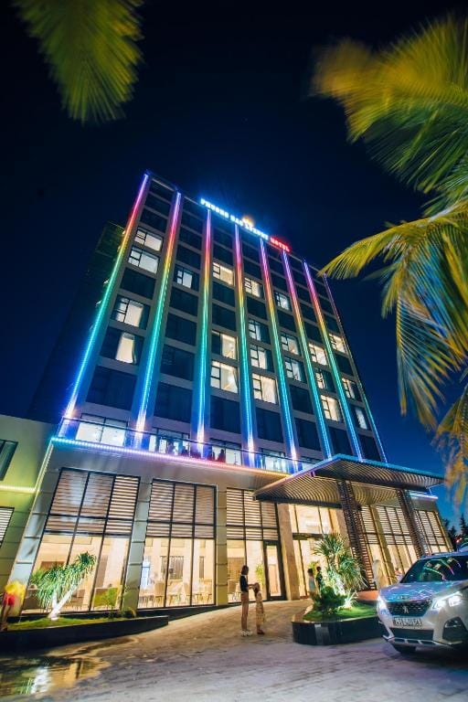 Phương Bắc Luxury Hotel — 5