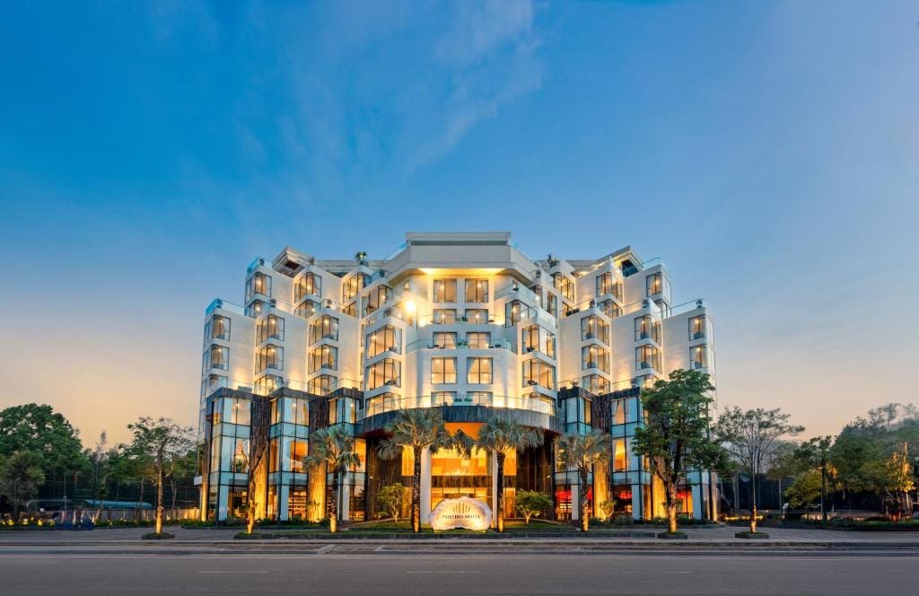 Poseido Hotel Quảng Bình — 1