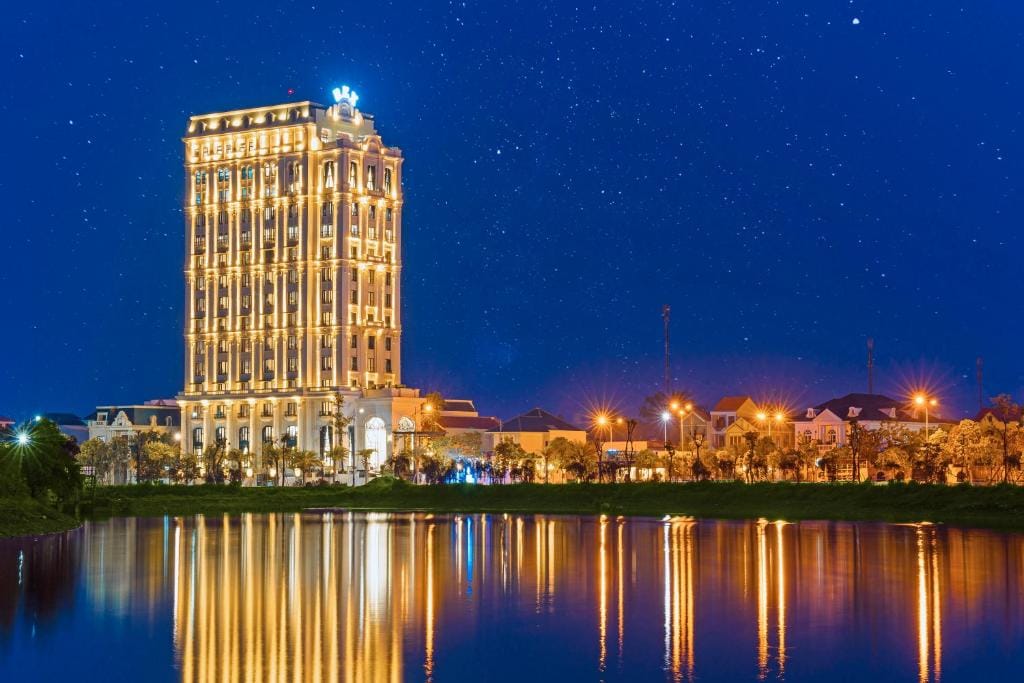 Rex Quang Binh Hotel — 1