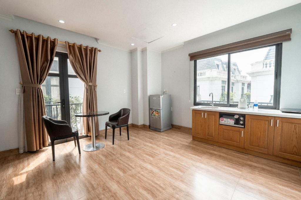 Riverside Row Apartment — 1